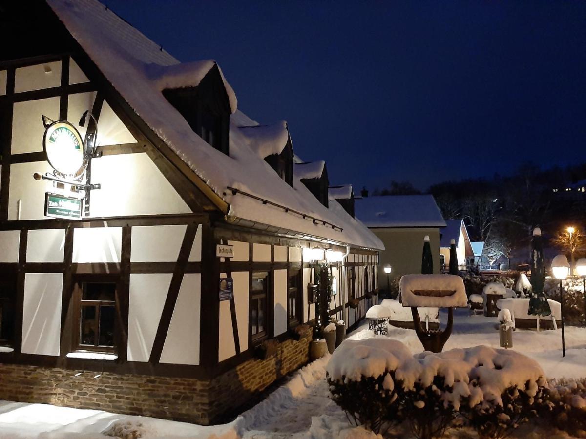 Wirtschaft & Pension Zum Huthaus Schneeberg (Saxony) Exterior foto